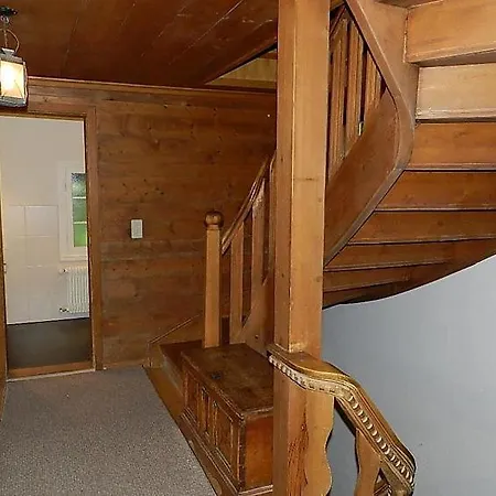 Sleeps 9 Wifi Apartment *